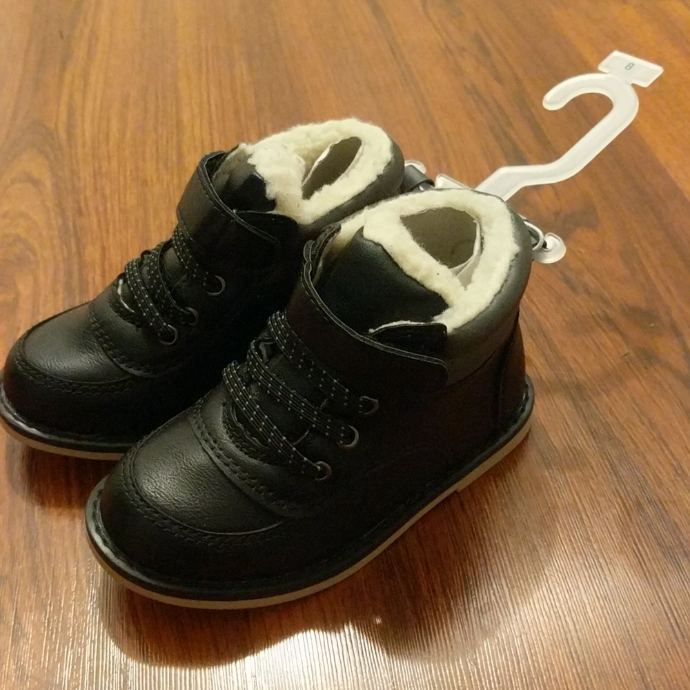 Toddler Boy's Old Navy Leather Boots Size 8